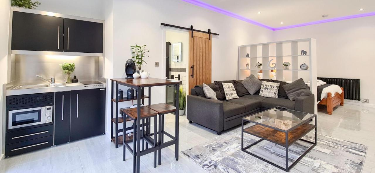 The Studio, Luxury Modern Apartment In The South Hams, Stunning Walks On The Doorstep, A 20 Minute Drive To The Beautiful Sandy Beaches, Quiet Courtyard Setting, Shops, Bars And Restaurants A Short Walk Away! Ivybridge Exteriér fotografie