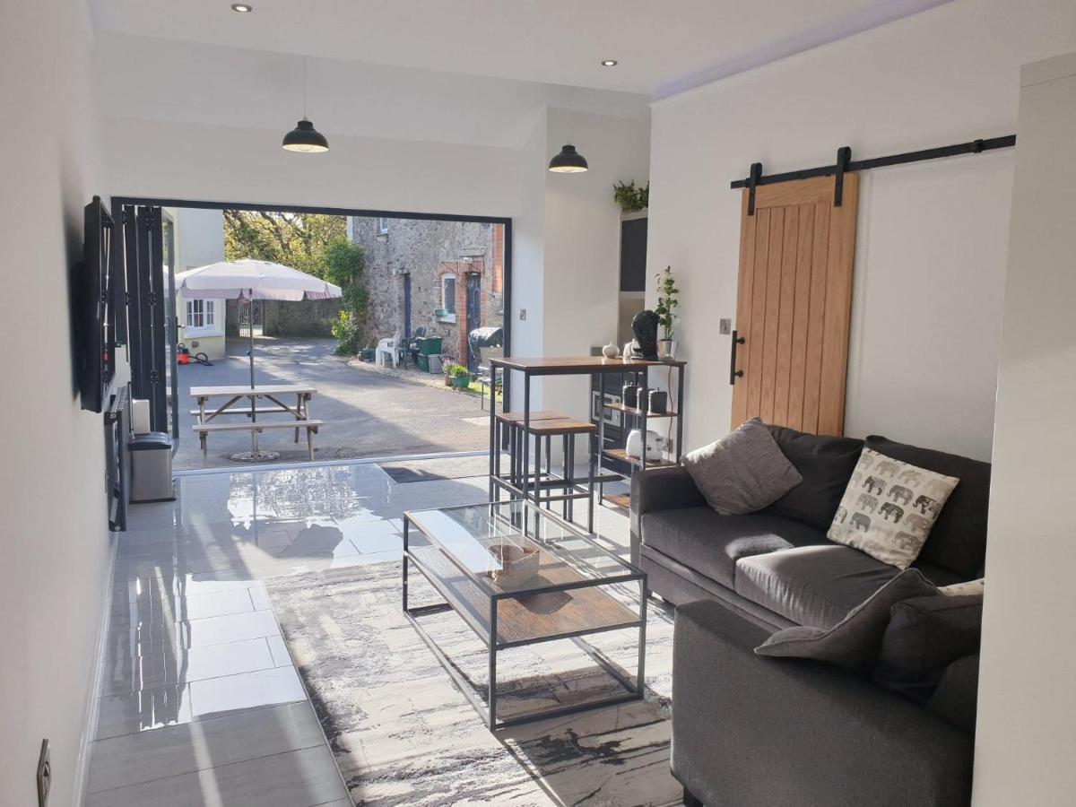 The Studio, Luxury Modern Apartment In The South Hams, Stunning Walks On The Doorstep, A 20 Minute Drive To The Beautiful Sandy Beaches, Quiet Courtyard Setting, Shops, Bars And Restaurants A Short Walk Away! Ivybridge Exteriér fotografie